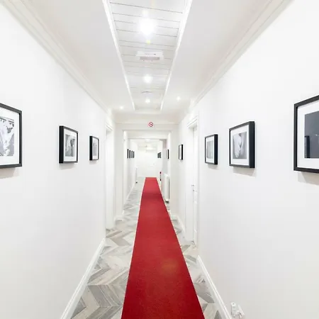 Hotel Eccelso 3*